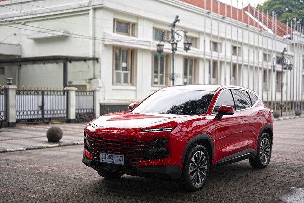 Pabrikan Tiongkok 'Gila-gilaan' di Mobil EV, Jetour Malah Pede Jualan Mobil Bensin