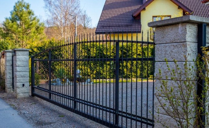 Tips Biar Pagar Rumah <i>Gak</i> Berkarat