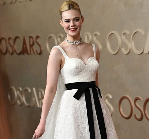Elle Fanning. (Foto: Dok. Instagram/@haremscouture)