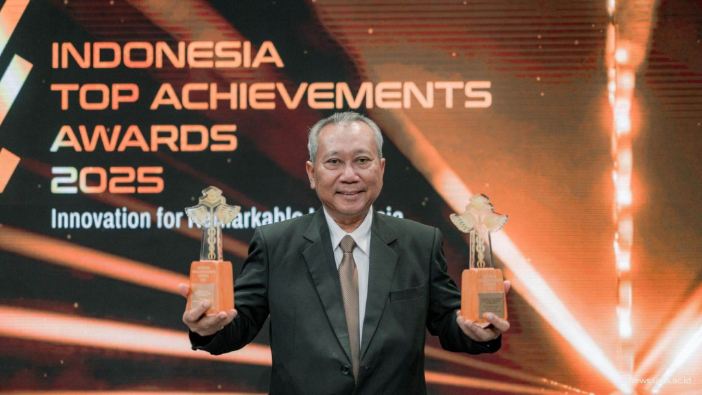 Universitas Muhammadiyah Surakarta (UMS) ?meraih dua penghargaan bergengsi dalam ajang Indonesia Top Achievements Awards 2025 (Foto:Dok.UMS)