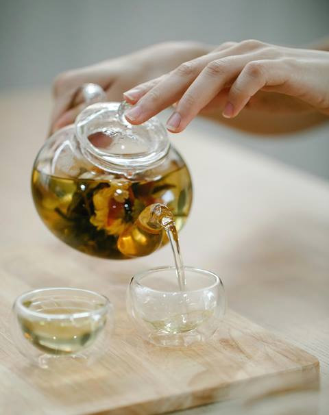 5 Teh Terbaik untuk Bantu Turunkan Berat Badan