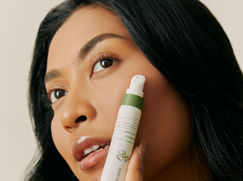 Lebih dari sekadar eye cream biasa, produk ini adalah 'wake-up call' untuk mata yang lelah. (Foto: Dok. Istimewa)