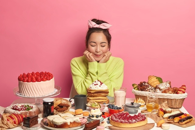 Buka Puasa Makannya Balas Dendam? Begini Kata Dokter