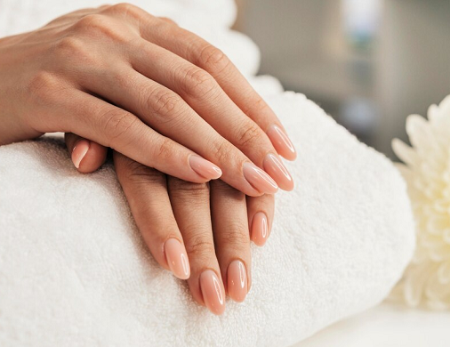 Ladies Wajib Tahu, Penuaan Bisa Memengaruhi Penampilan Kuku, Lho!