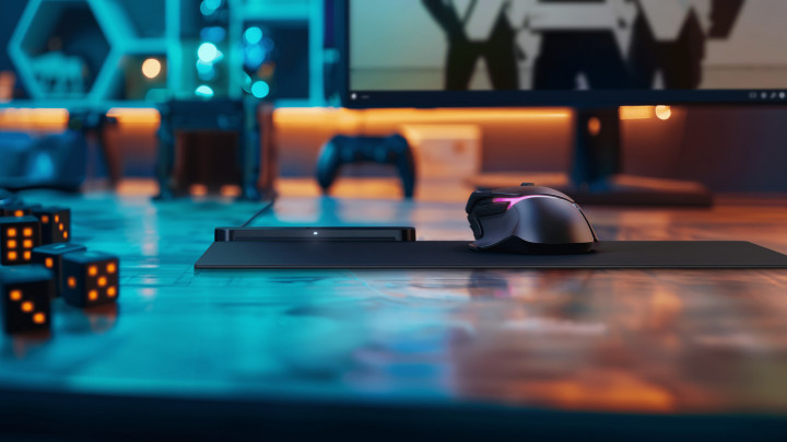 Logitech G Powerplay 2 Rilis di Indonesia, Charger Wireless Mouse Futuristik
