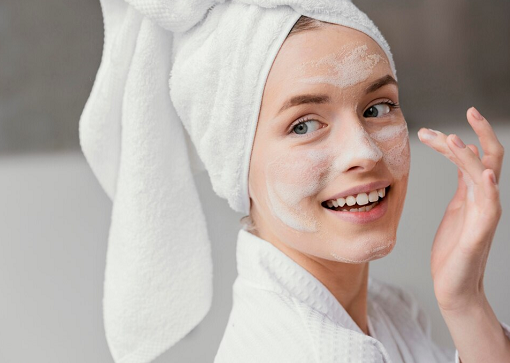 Pembersih Wajah: Cleansing Balm, Oil, Air Misel, Mana yang Harus Kamu Pilih?