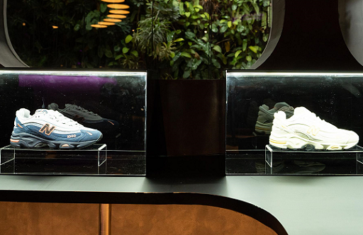 Terinspirasi Gaya Futuristik 'Y2k', New Balance 1000 Hadirkan 2 Warna Ikonik