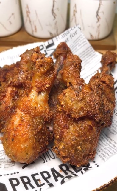 Ayam goreng rempah ala Nanakoot ini bisa juga kamu simpan untuk menu sahur lho. Yuk, dicoba! (Foto: Dok. Instagram Nanakoot/@nanakoot_)