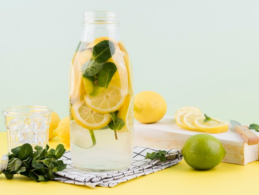 Kombinasi rasa Lemon dan Lime dapat membantu menjaga semangat dan mood tetap positif sepanjang hari. (Foto: Ilustrasi. Dok. Freepik.com)