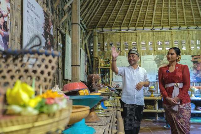 Wamenpar Ni Luh Puspa mengunjungi sejumlah destinasi di Bali Timur untuk pemerataan pariwisata di Bali. (Foto: Dok. Birkom Kemenpar)