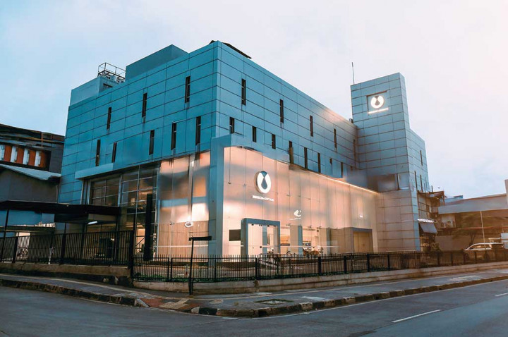 Jejaring Denza Indonesia Lebih Mewah dari Cina?