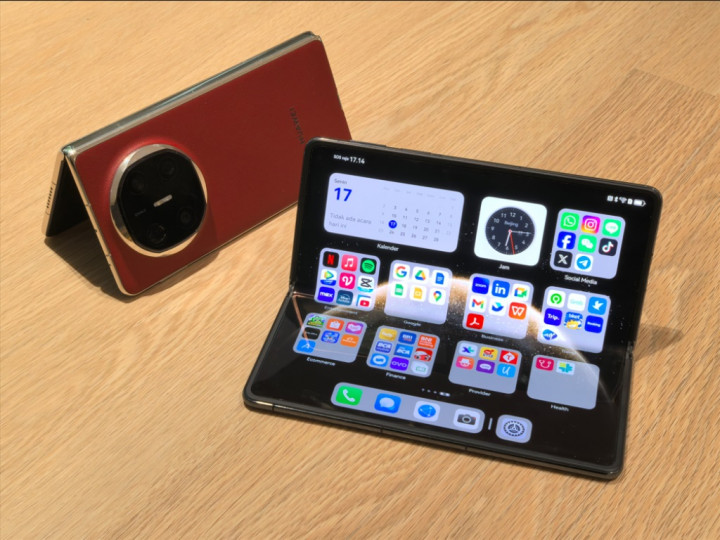 HUAWEI Mate X6: <i>Multitasking</i> dan Instalasi Aplikasi Google Mudah dalam 3 Langkah