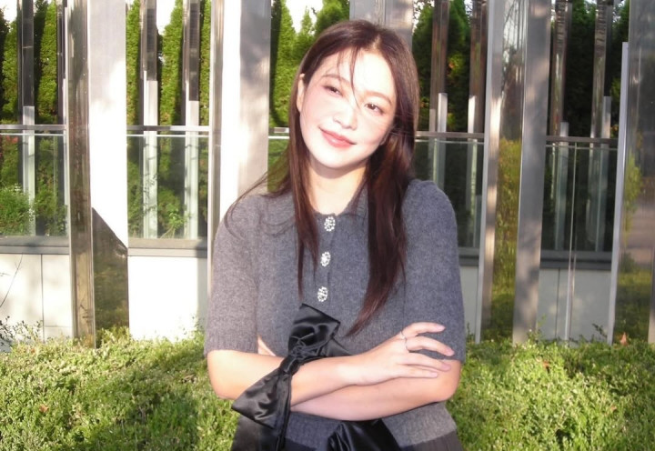 Yeri Red Velvet Unggah Foto Bareng Kim Sae Ron dan Lirik Lagu Ini