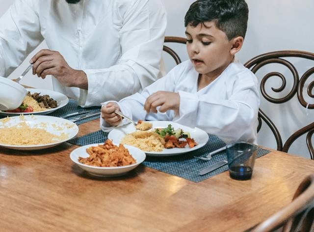 3 Berita Terpopuler Gaya: Tanda Anak Tidak Boleh Berpuasa Hingga TB Paru