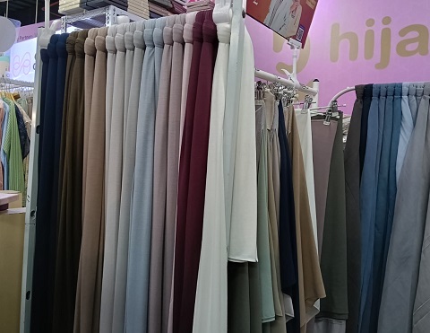 Top Berita Gaya: 5 Item Fesyen Paling Diincar hingga Cara Menjaga Kesehatan Gigi