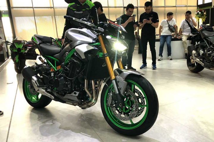 Trik Harga Murah Moge Baru Kawasaki, Siapa Cepat Dia Dapat!