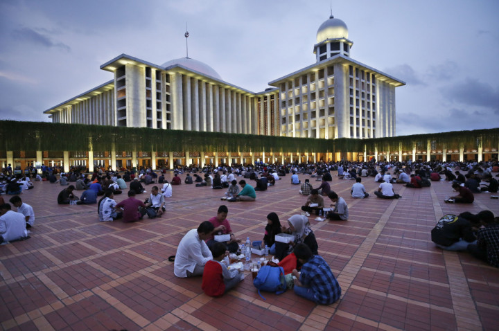 Mau Itikaf di Masjid Istiqlal Ramadan 2025? Ini Waktu dan Cara Daftarnya