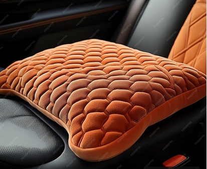 Hadirnya bantal di atas jok ini membantumu untuk menghindari risiko cedera nyeri punggung bawah. Ilustrasi Freepik