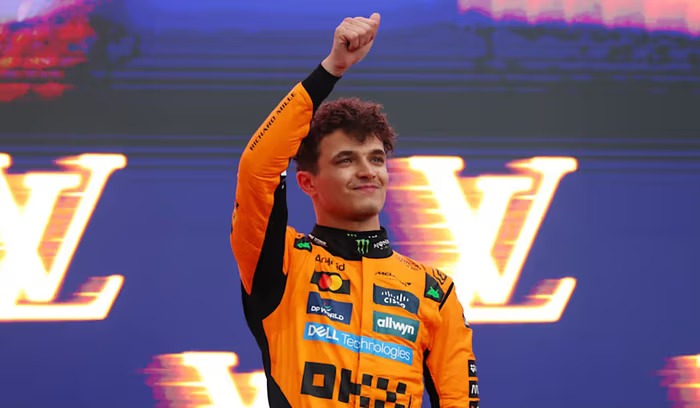 Lando Norris Menangi F1 Australia, Hamilton Urutan ke-10
