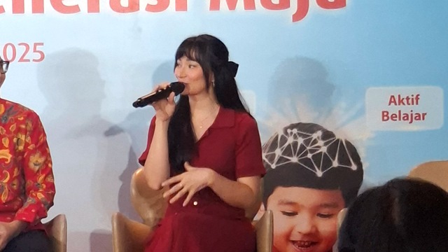 Feeding Rules ala Asmirandah ke Chloe, Moms Mau Coba?