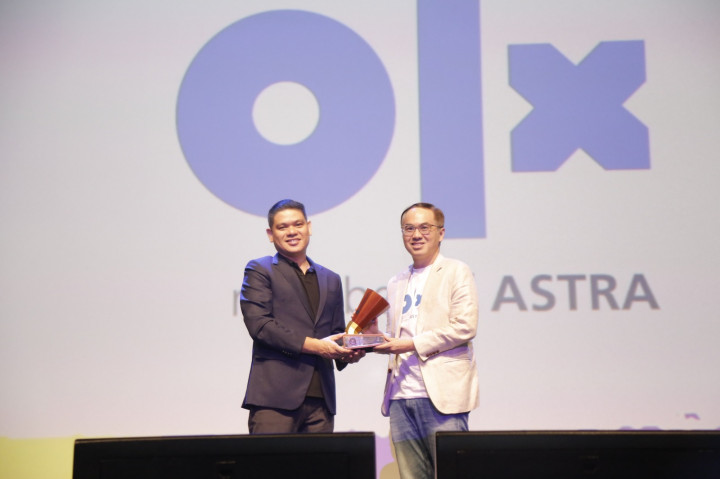 OLX Indonesia Raih Gold Champion WOW Brand 2025 di Kategori Jual Beli Otomotif