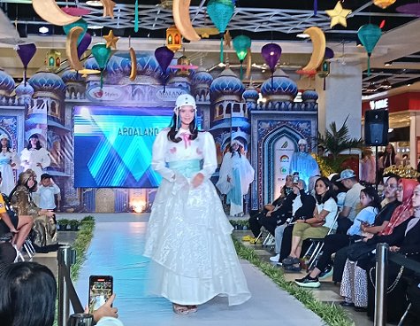 Kompetisi Peragaan Busana Ramaikan Perayaan Ramadan di Pusat Perbelanjaan