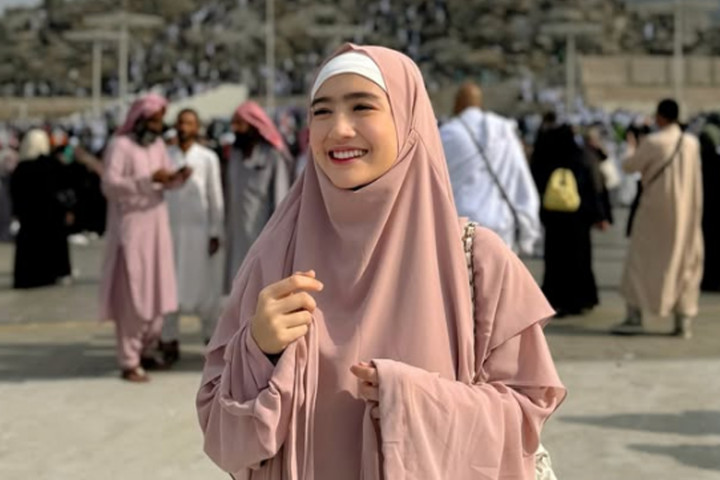 Keinginan Febby Rastanty Kembali ke Tanah Suci Bareng Suami