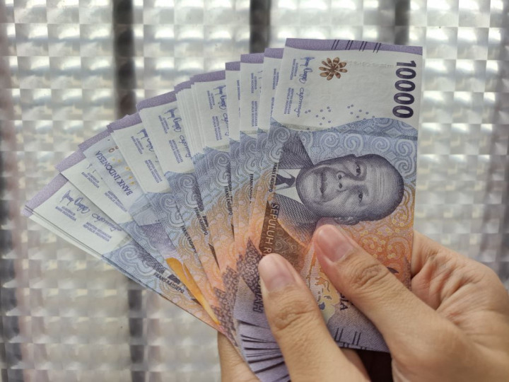 Alternatif Cara Tukar Uang Lebaran: Tarik Tunai di ATM Pecahan Rp10 Ribu dan Rp20 Ribu Saja!