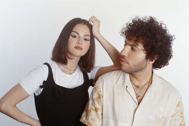 Selena Gomez dan Benny Blanco Rilis Album <i>I Said I Love You First</i>