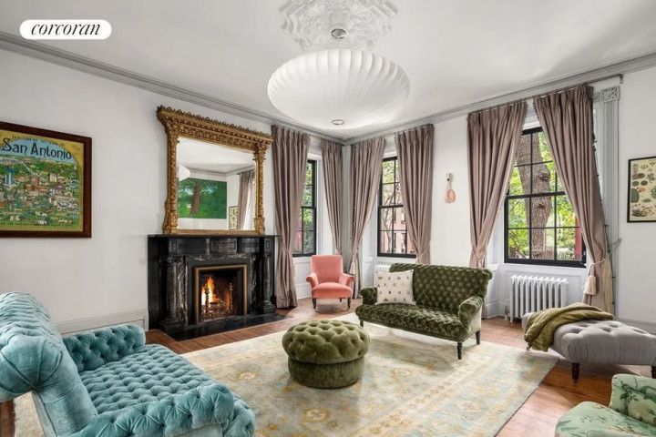 Komedian Ini Jual Rumahnya Rp231 Miliar