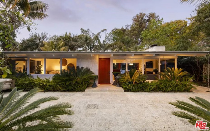 Pindah ke Inggris, Ellen DeGeneres Jual Properti Terakhir di AS 3,3 Miliar