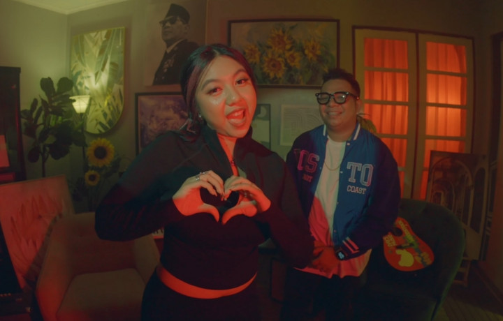 Lirik dan Makna Lagu ''Dulu Memang Cinta'' Putri Tanjung dan Mario G Klau