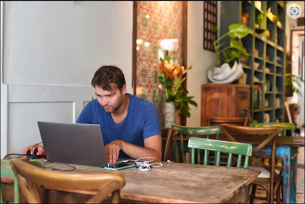 Tetap Aman Saat WFA, Ini Tips Lindungi Datamu!