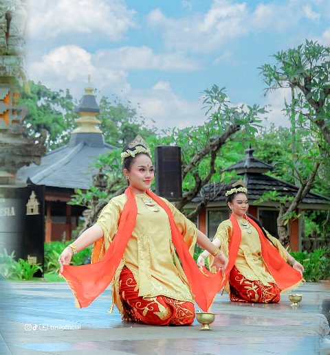 Wamenekraf membahas kolaborasi lanjutan dengan TMII yang akan berulang tahun ke-50 pada 20 April mendatang.  (Foto: Dok. Instagram Taman Mini Indonesia Indah/@tmiiofficial)