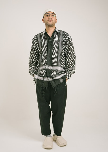 Santun stylish tapi tetap kalcer. Gas, buat fashion para cowok di hari Lebaran. (Foto: Dok. Istimewa)