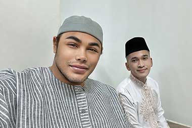 Ivan Gunawan Bagikan Pesan Menyentuh Soal Hidayah Usai Sholat Ied Bareng Ruben Onsu
