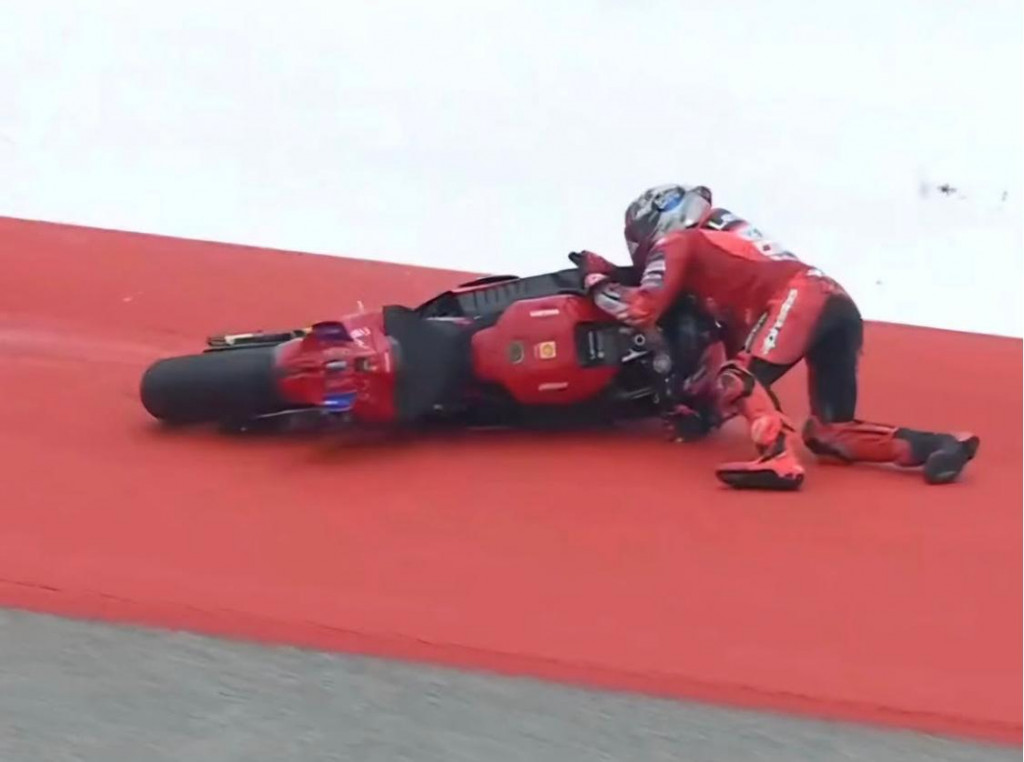 Marc Marquez terjatuh di GP Amerika Serikat 2025. (dok tangkapan layar)
