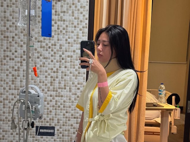 Pada unggahan di akun medsos pribadinya, Wendy mengunggah foto dirinya yang berada di rumah sakit. (Foto: Dok. Instagram Wendy/@wendywalters)