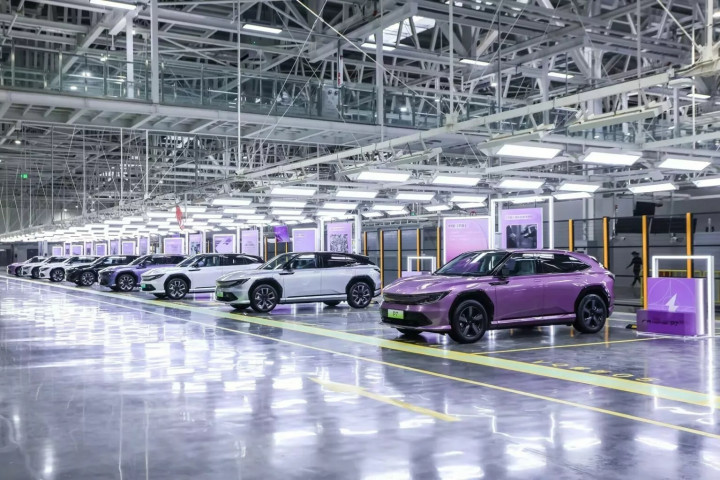 Honda Manfaatkan AI & Robotik Di Pabrik, Kurangi Karyawan 30%