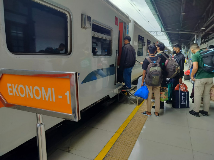 <i>Work From Anywhere</i> Bikin Arus Balik Lebaran 2025 Lebih Lancar! Ini Datanya