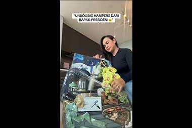 Melaney Ricardo dapat Hampers Idulfitri dari Prabowo, Ini Isinya