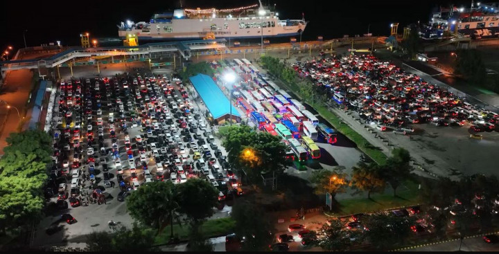 <i>Dear</i> Pemudik, Harap Pantau <i>Delay System</i> di Pelabuhan Bakauheni