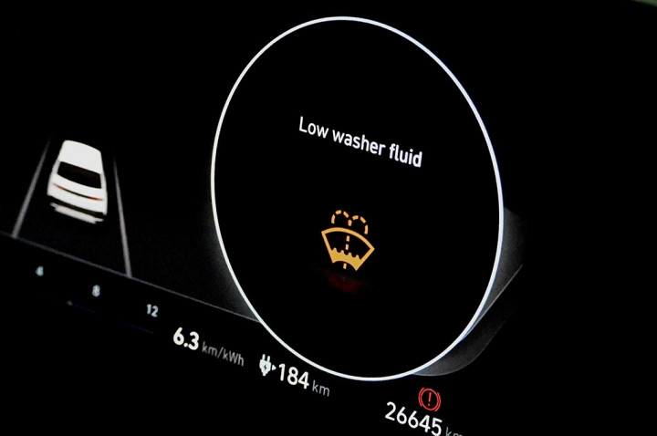 Tanpa Oli Mesin, Ini 4 Jenis Cairan yang Masih Digunakan Mobil Listrik