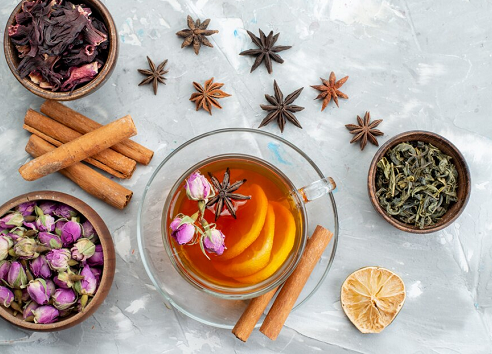 Teh rempah atau teh herbal juga telah dikenal sebagai pengobatan tradisional sejak ratusan tahun silam. (Foto: Ilustrasi. Dok. Freepik.com)