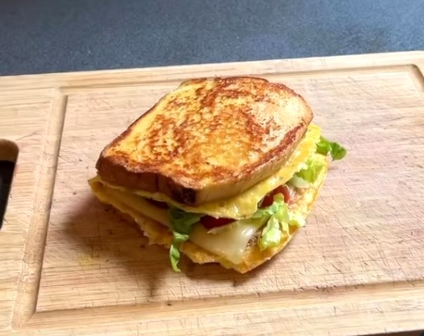 Cuma butuh lima menit untuk buat roti ini untuk sarapan. Yuk ah, dicoba! (Foto: Dok. Instagram Patricja/re-post oleh Eating Healthy Today/@eatinghealthytoday)