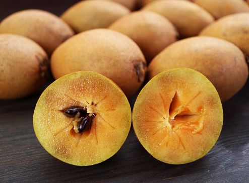 Bersinar Alami, Inilah 4 Khasiat Buah Sawo untuk Kulit