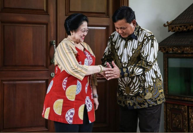 Ketua Umum PDIP Megawati Soekarnoputri dan Presiden Prabowo Subianto. Foto: MI/Ramdani.