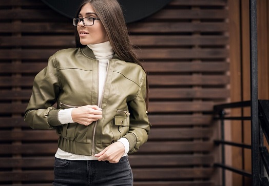 Top Berita Gaya: Tips Merawat Jaket Kulit hingga Makanan Pencegah Miss V Kering