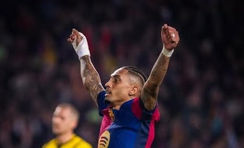 Rapinha Ingatkan Barcelona Jangan Jemawa