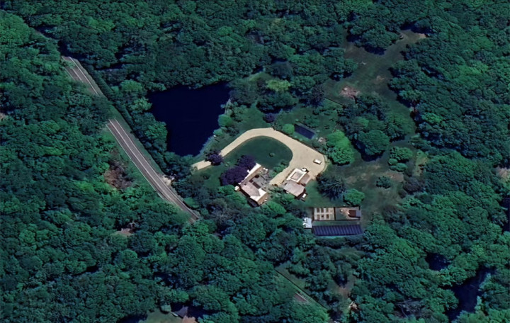 Imbas Perseteruan dengan Justin Baldono, Blake Lively Pilih <i>Ngungsi</i> di Rumah Kecil